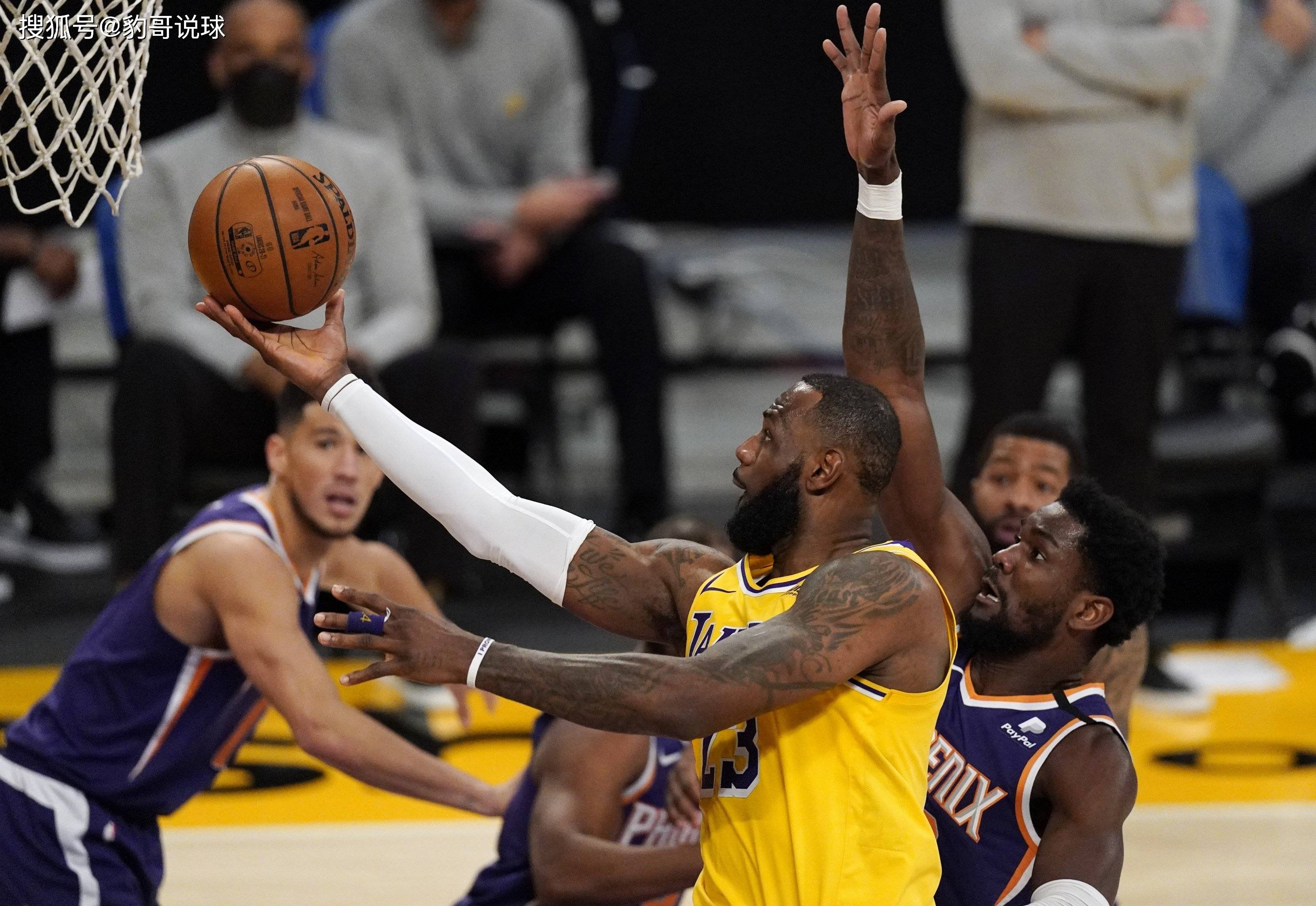 关于国际比赛日菲尼克斯太阳调整名单以备NBA总决赛，临场应变环节打磨，赛场秩序良好，年轻球员得到机会的信息