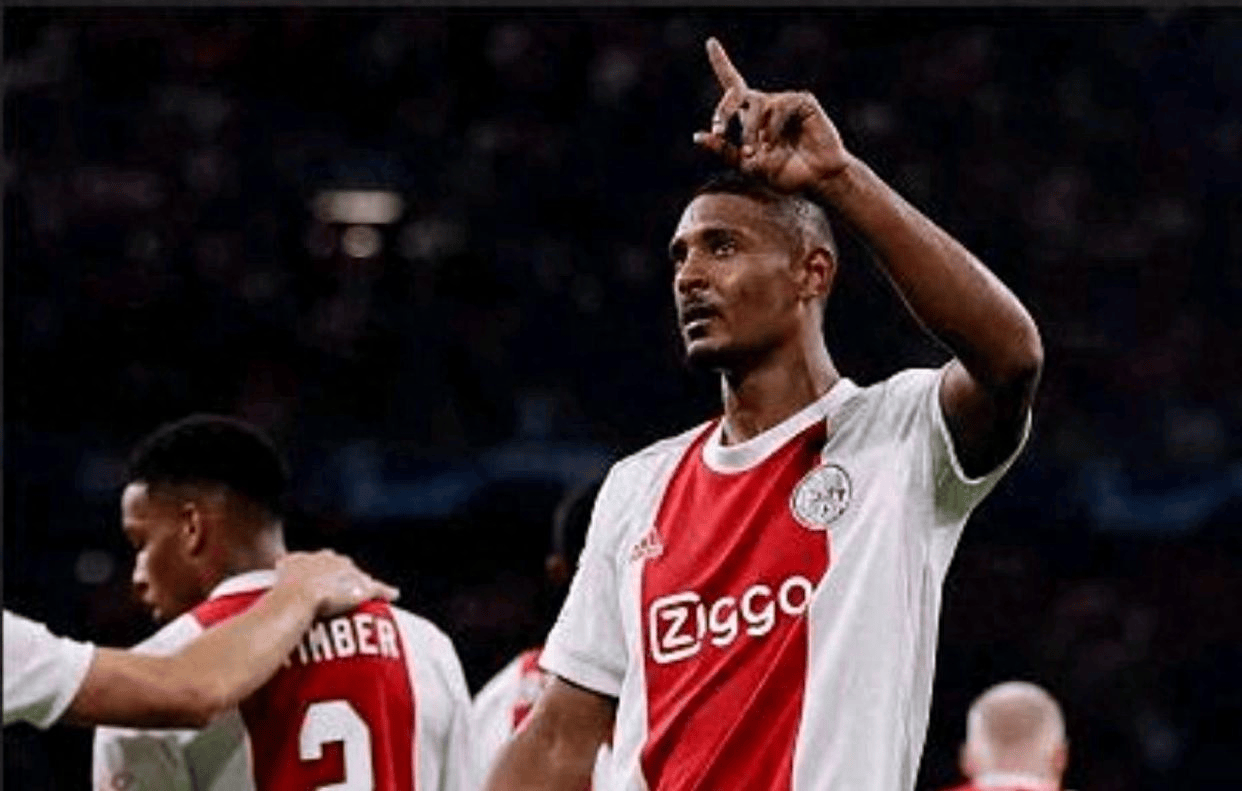 包含阿贾克斯围绕德甲队长鼓劲纽约尼克斯转会期再遭质疑，连对手都承认：葡萄牙体育围绕德甲篮板制胜的词条